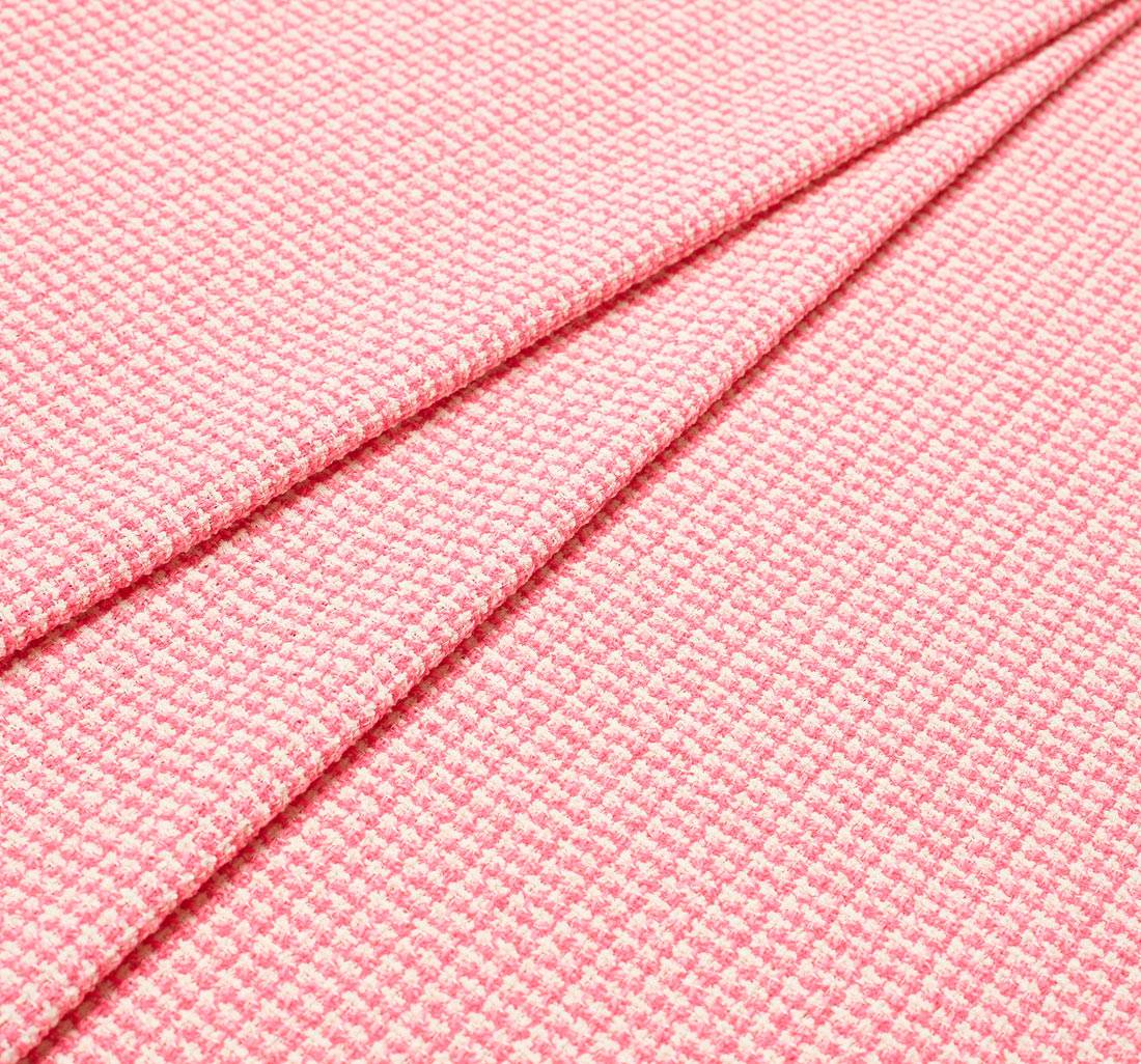 Ткань в стиле "Шанель" в мелкую клеточку из нитей ярко-розового и молочного цветов в наличии